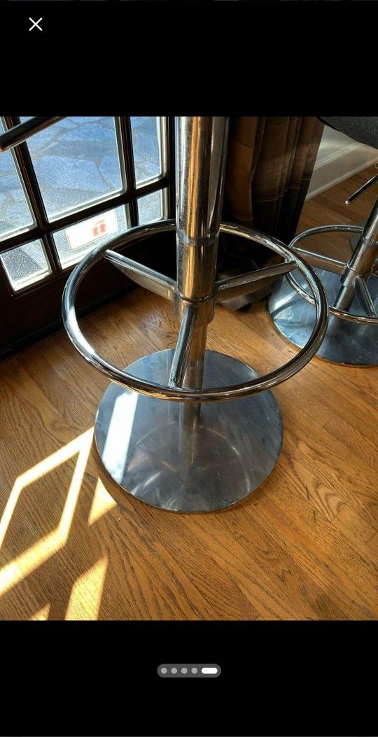 Stools Bar Or Countertop 💯 good Clean Condition