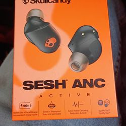 Skullcandy Sesh Anc Earbuds, Jbl Live Buds 3, Sonos Roam 2