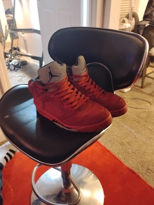 Jordan V retro- ₹€D §uaD€♦