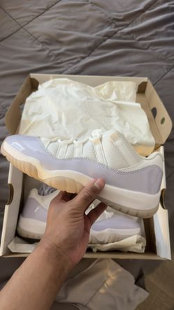 Jordan 11 Low Women’s Size 8 (New)