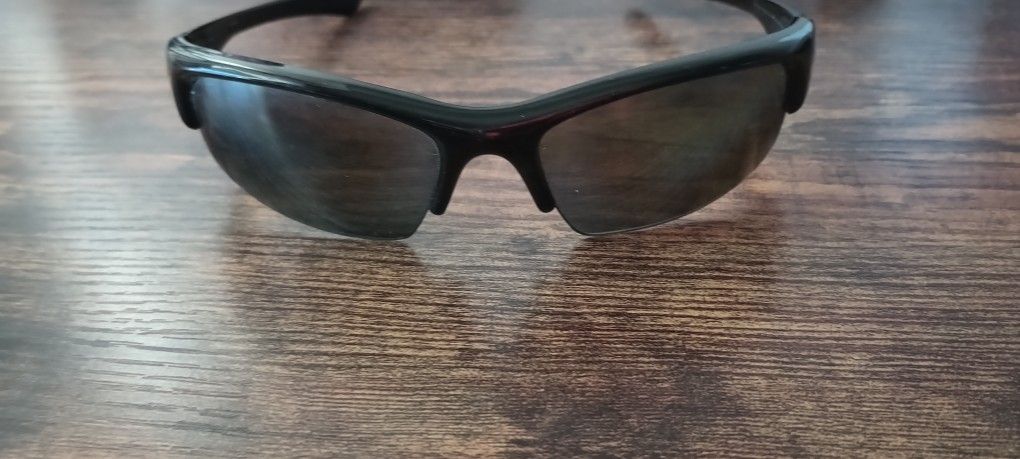 Okely Sunglasses. Black. $35obo