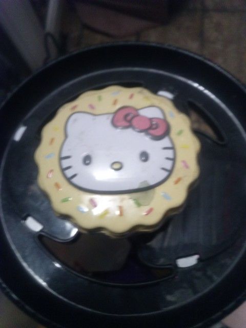 Hello Kitty Tin