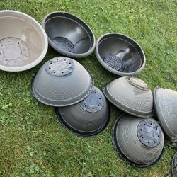 8/Flower Pots $10 each
