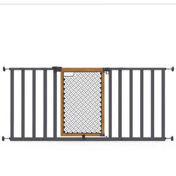 p
INGENUITY
C
Thruway 60XW Series Pressure Mounted Extra Wide Pet and Baby Gate, 30 in. -60 in. Wide, 26 in. Tall- Honey Oak
