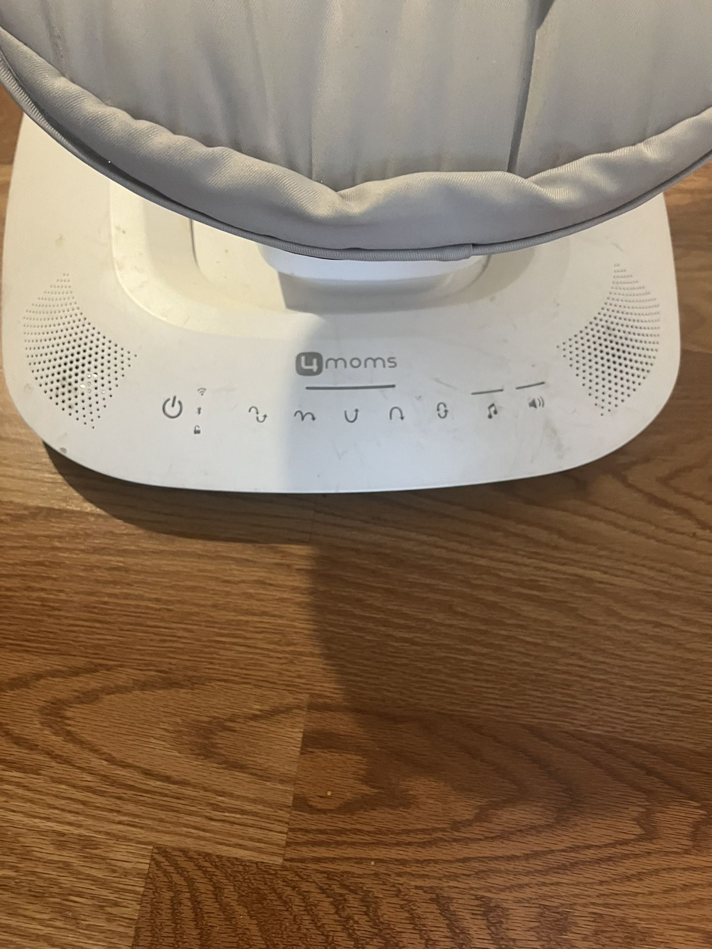 4 Moms Mama Roo From Best Buy