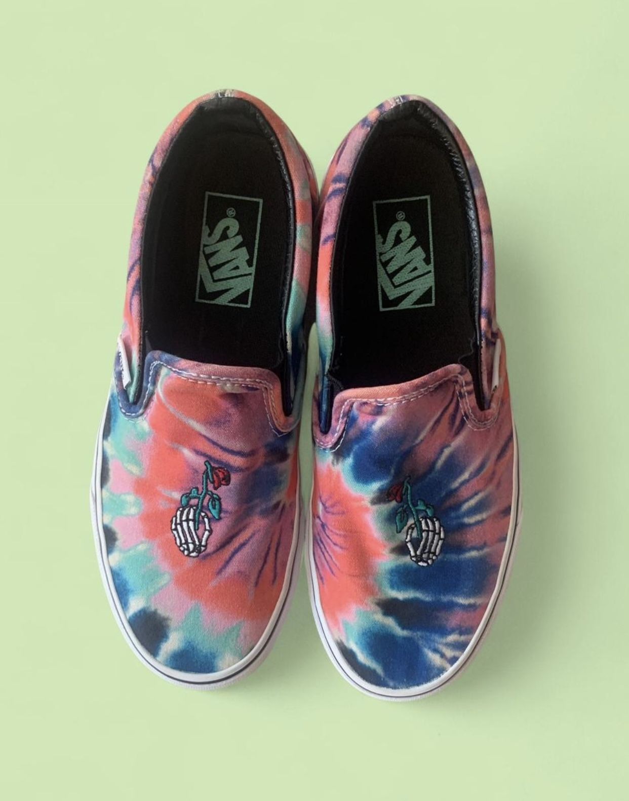 Stunning Vans Grateful Dead Multicolored Tie Dyed Canvas Slip On Shoes Size 5.5 in men’s and 7 women’s with embroidery detail.