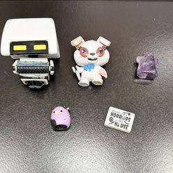 Bag of figurines/trinkets