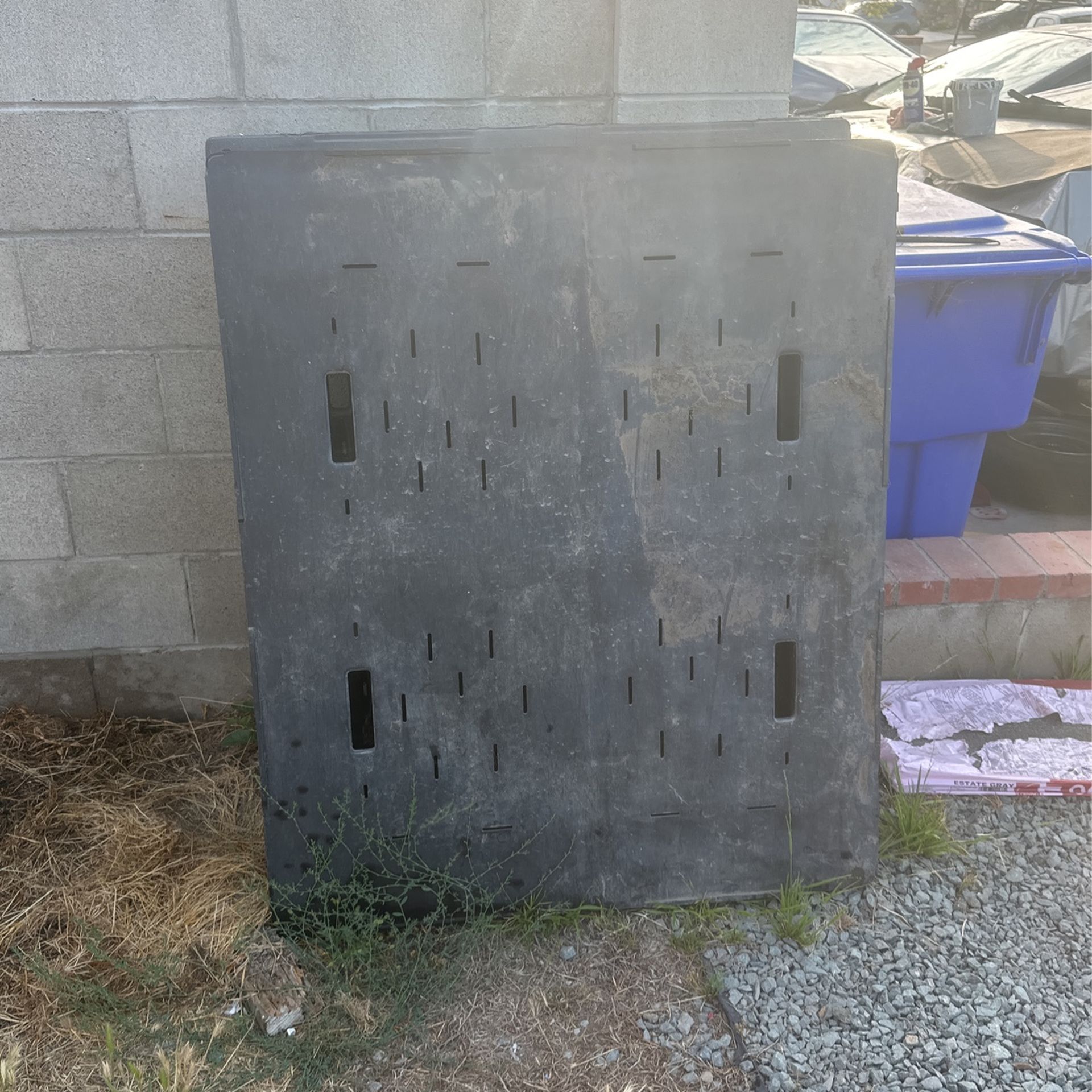 Free Plastic Pallets