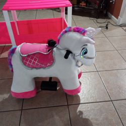 6 Volt Stable Buddies Willow Unicorn Plush Ride On by Dynacraft