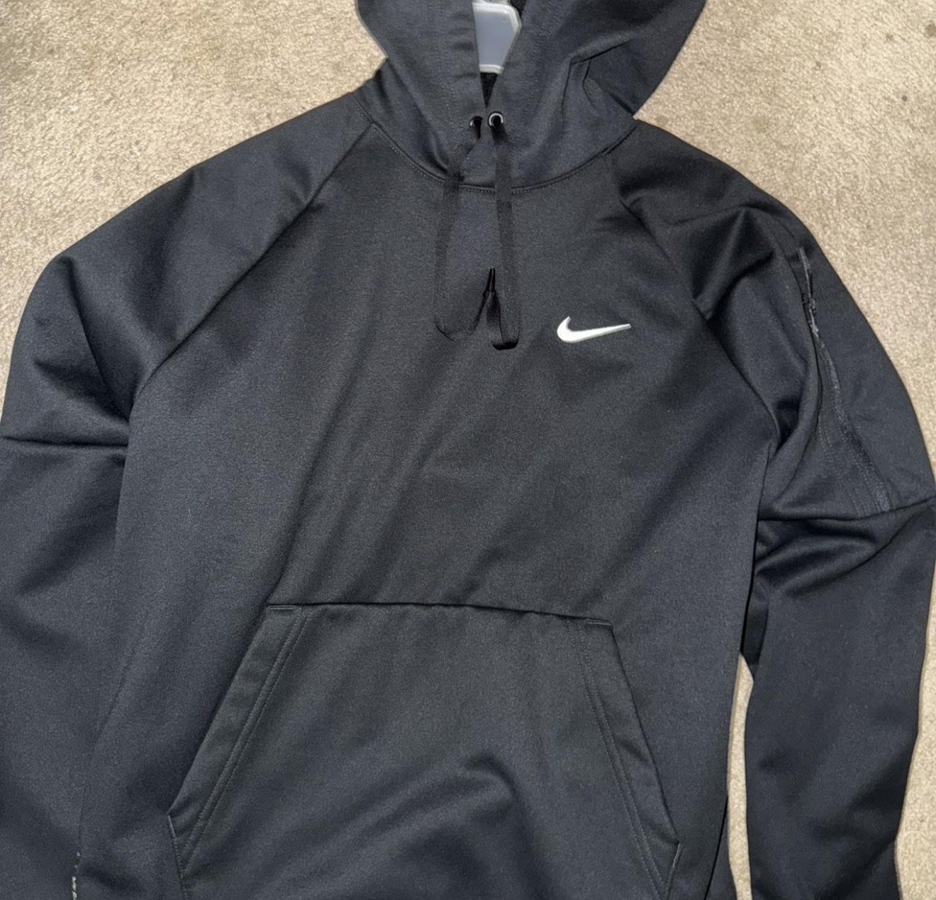 Nike hoodie therma fit black size M