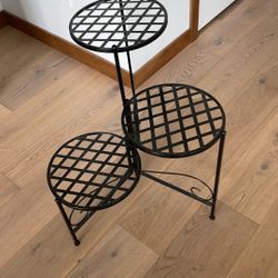 Cute Three-tier Plant Stand 