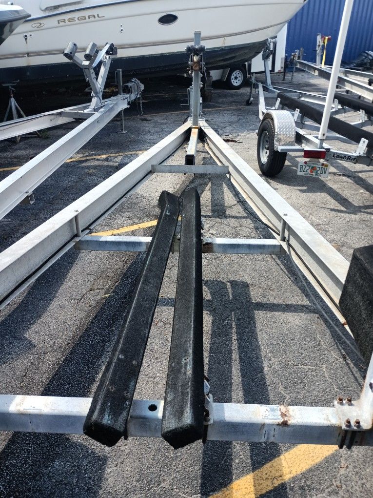 32 Ft Luminum Extra Heavy Duty Trailer Holds Up To A 32 Ft Boat No Problem 16 In Wheels
