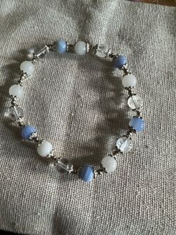 Beaded Stretch Bracelet Blue White Clear
