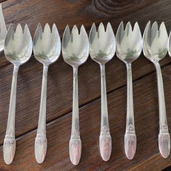 Vintage 1847 Rogers Bros SilverPlated “First Love" Pastry Sporks and fork, 8 pc