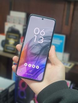 Motorola RAZR 6.9" 2024 | $5 Down | Afterpay