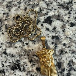 A Jesus Pendant Chain 