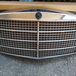 Mercedes Benz Front Grille W126 Mercedes Benz Grill 1981 Through 1991 300SE 380SE 420SE 560SE 560SEL 300SD