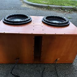 Severe bass Must hear 2 12"Kong Audio Subs 2k each in ported box NO AMP 