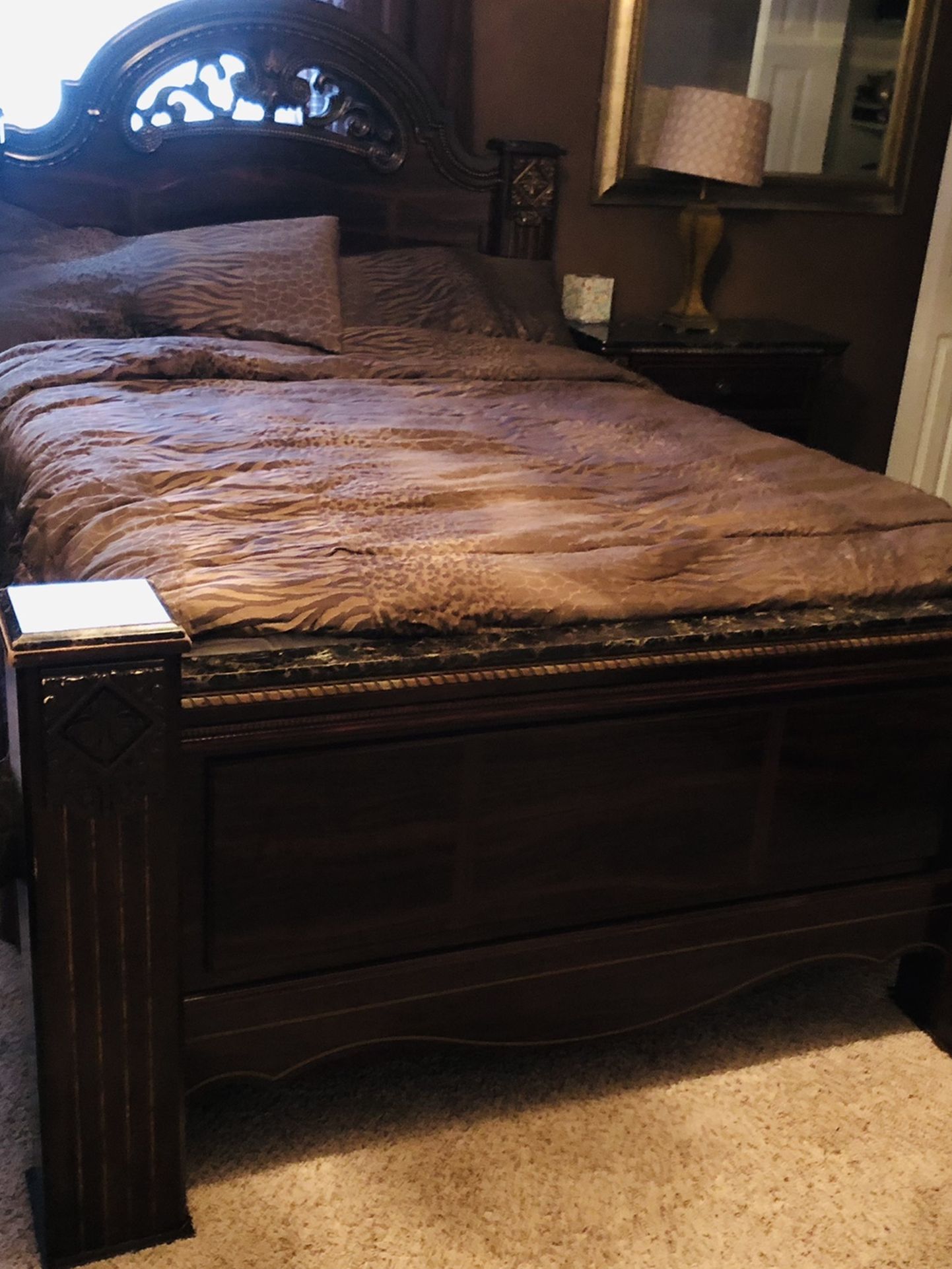 Queen Size Bedroom Set