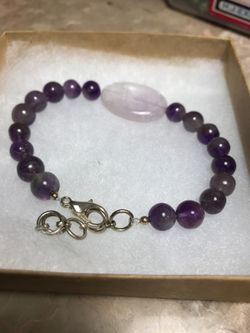 Amethyst bracelet. 7 inches