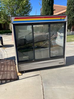 3 door glass refrigerator