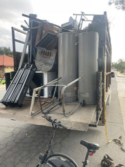 ♻️Free Scrap Metal Pick Up♻️