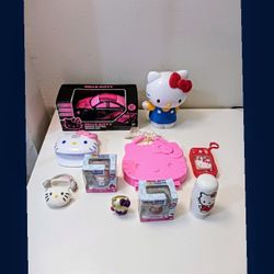 All Hello Kitty!
All for Only 40 dollars (all paid more than 200 dillars).
All original 7 Hello Kitty and friends plushes collection New with TAG .
In