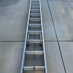 Werner 28 ft Aluminum Extension Ladder