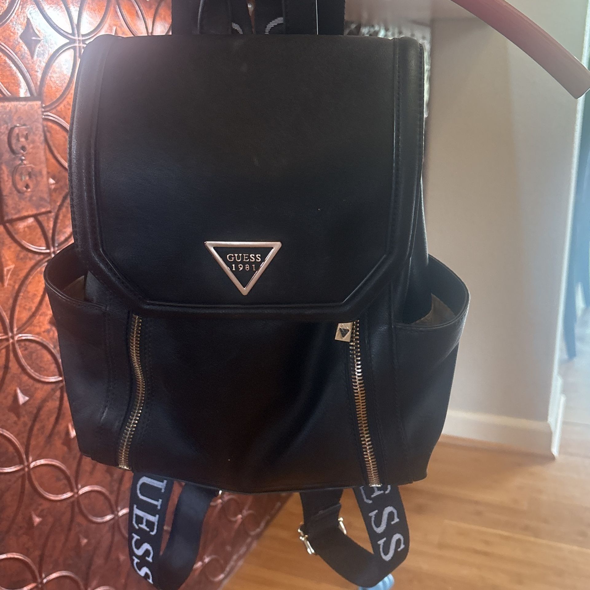 Backpack women’s guest brand