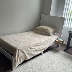 2 Twin Beds , Cash Only 