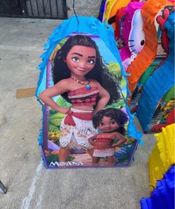 Moana pinata