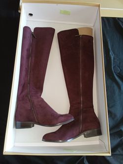 Size 6M women boots - Michael kors