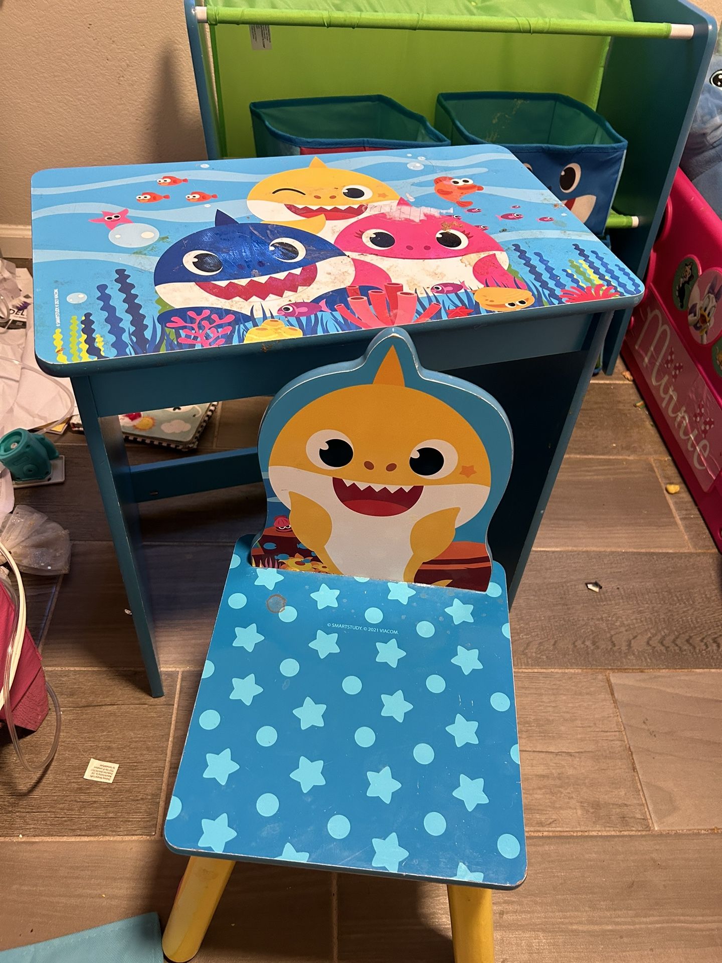 Baby Shark Desk set and Toy Shelf