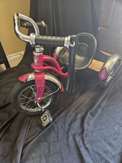 Schwinn Kids Tricycle – Pink, Adjustable Seat