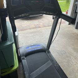 Horizon T101 Treadmill