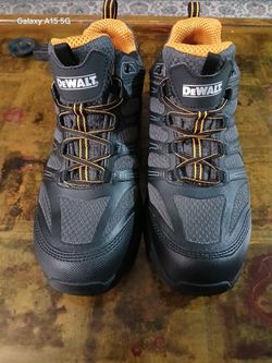 DEWALT Men's Boron Aluminum Toe Work Shoes