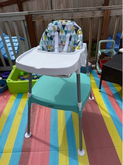 Evenflo Highchair / table and chair
