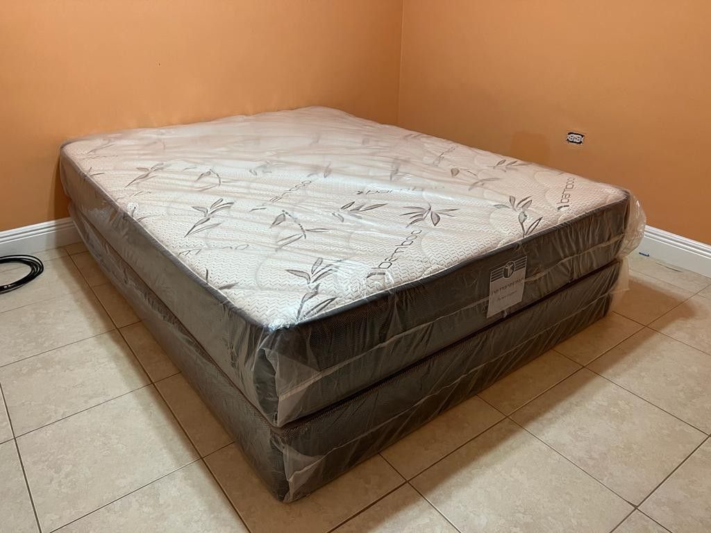 NEW MATTRESS QUEEN SIZE PLUSH AND BOX SPRING 🚚🚚🚚