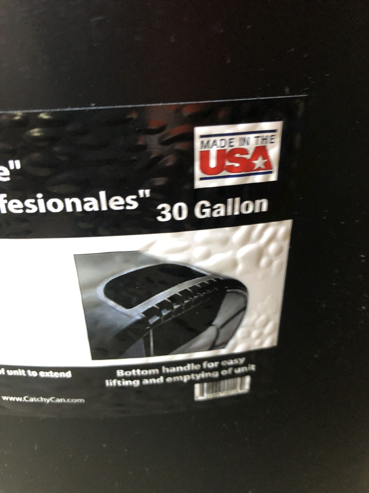 Catchy can Landscape, Lawncare Trash Can With Scoop for Sale in Pico Rivera, CA OfferUp