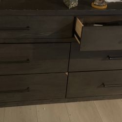 Nice Dresser Heavy 