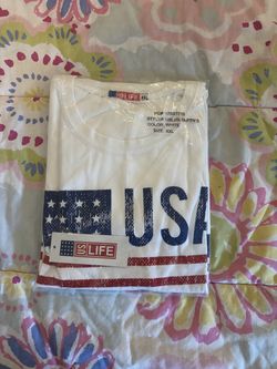 US LIFE Patriotic "USA" Graphic Tee - Size XXL