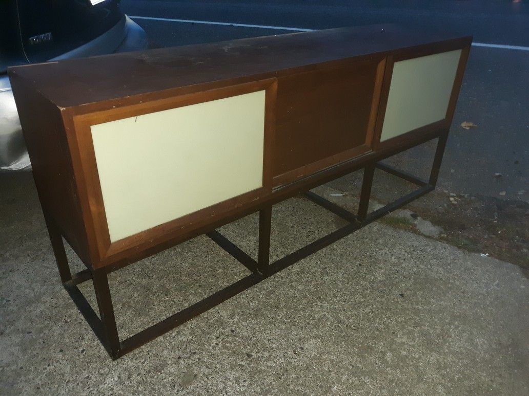 Vintage Credenza Mid Century Fiberglass Translucent Panel Doors TV Stand Entertaintment Stand Vintage Retro