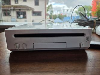 Nintendo Wii lot. Works great!