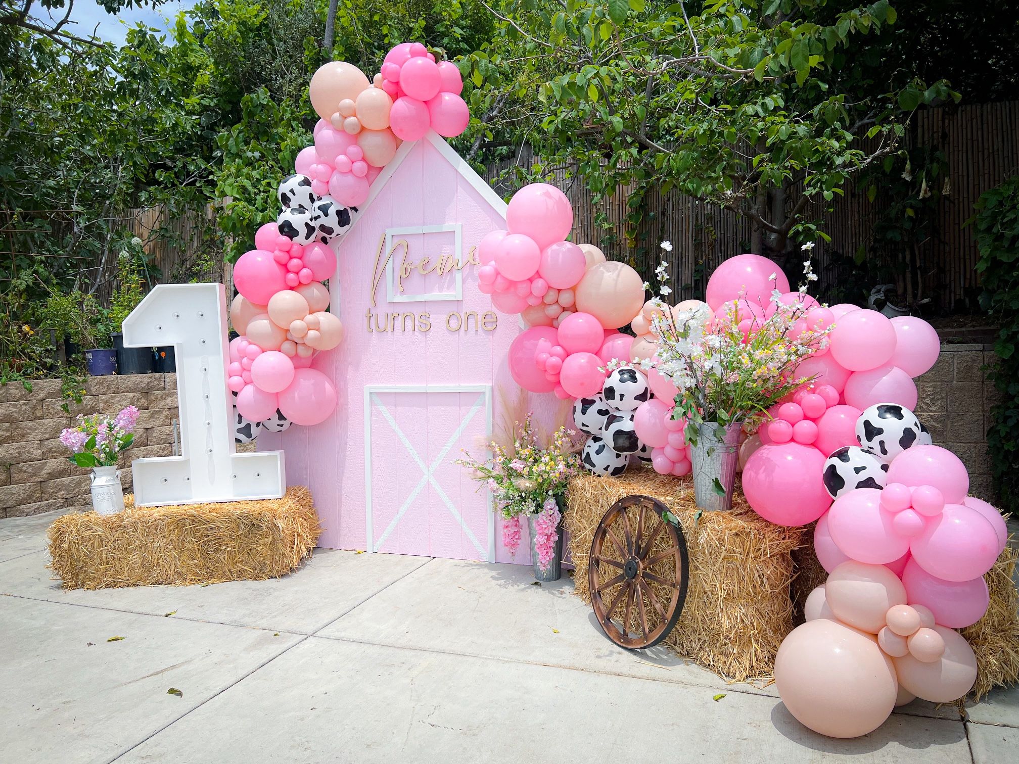 Barn Backdrop, Boot Vase Centerpieces, Western Rodeo