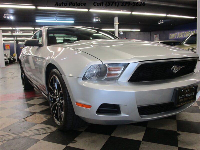 2012 Ford Mustang V6 2dr Fastback Coupe