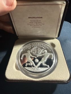 1986 world championship coin  Jamaica 100$