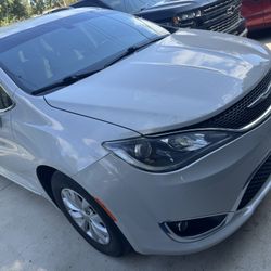 2019 Chrysler Pacifica  