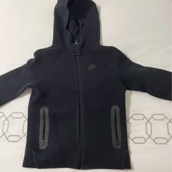 Nike tech pants and sweatshirt big boys size large in kids