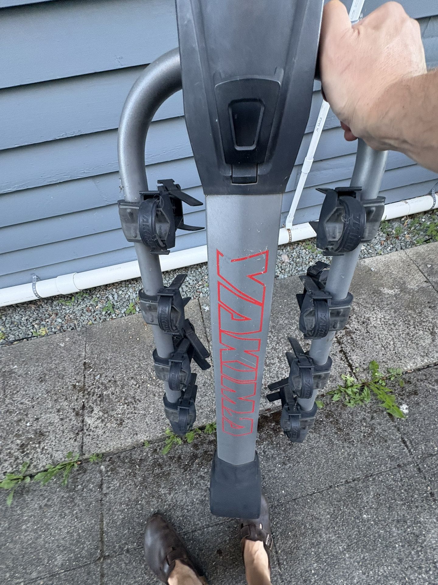 Yakima 4-bike Rack. 