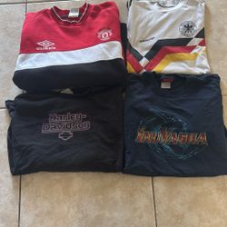 BUNDLE OF VINTAGE TEES!!!! trying To Move Fast!